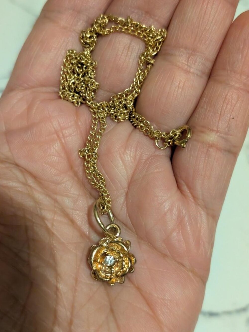 Nice Vintage Gold Filled Rose with a Rhinestone Pendant Necklace